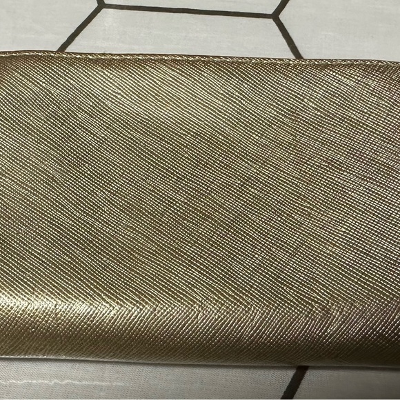 Kate Spade Compact Wallet - Picture 4 of 5